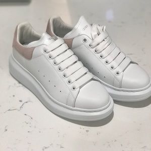 Alexander McQueen leather platform sneaker